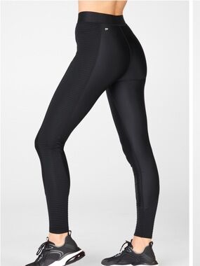 Fabletics Ultra High-Waisted Motion Shine Legging